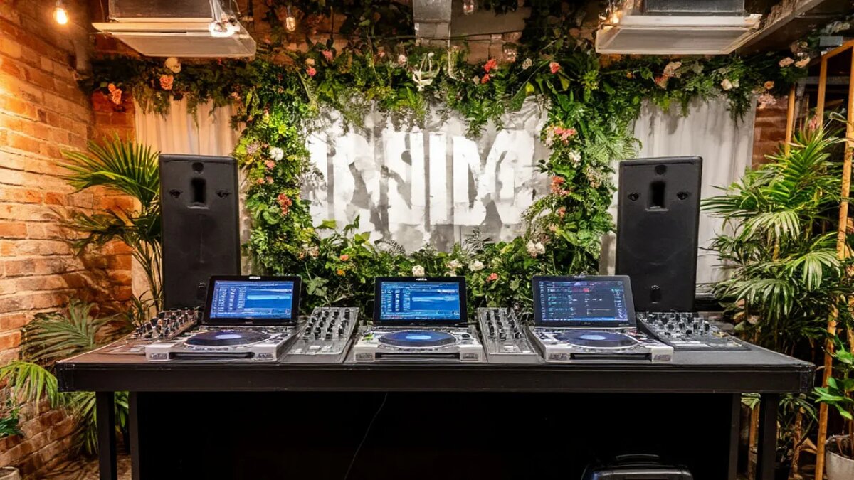    Сгенерировано ИИ