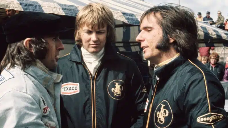 Друзья на «Силверстоне» в начале того сезона