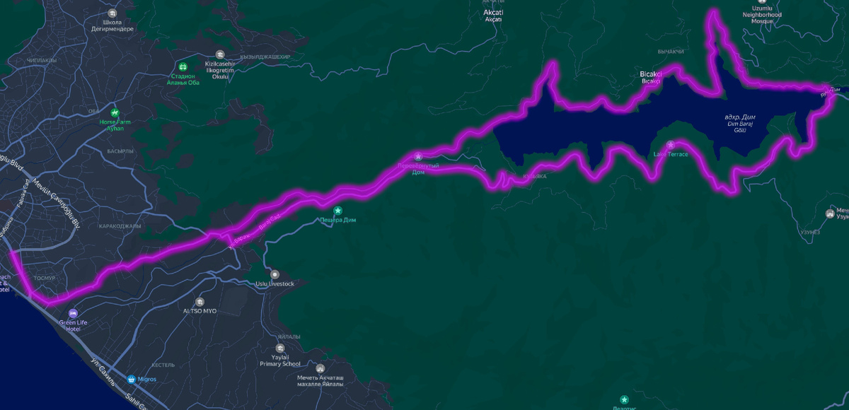 Проехали по горному серпантину, полностью обогнув водохранилище против часовой стрелки. 🔄
