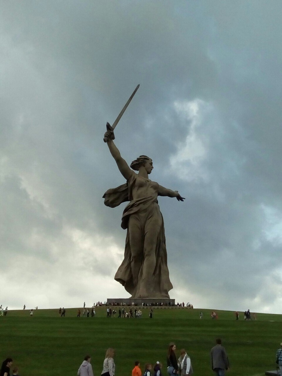 Грандиозная скульптура!