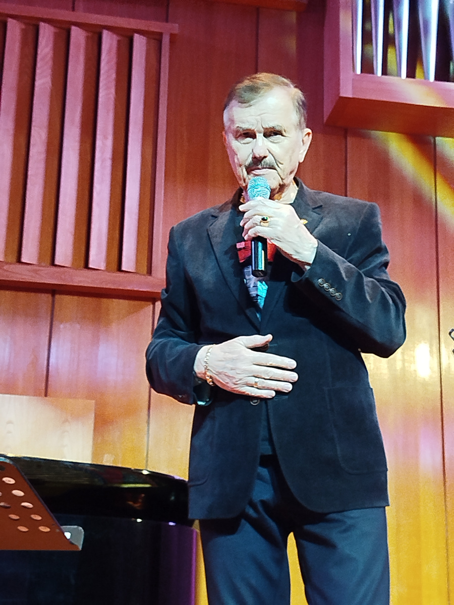 Леонид Серебренников