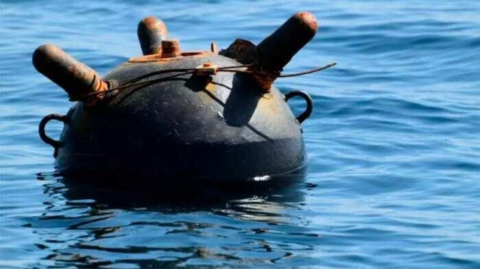 Колбу внутри разбить не так просто, как кажется. /Фото: iz.ru.