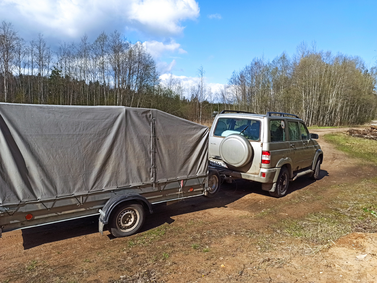 Вот твой билет, вот твой вагон. На этом месте на чаепитие мы останавливались ещё в прошлом веке - это примерно середина пути из Подольска в Устюжну.