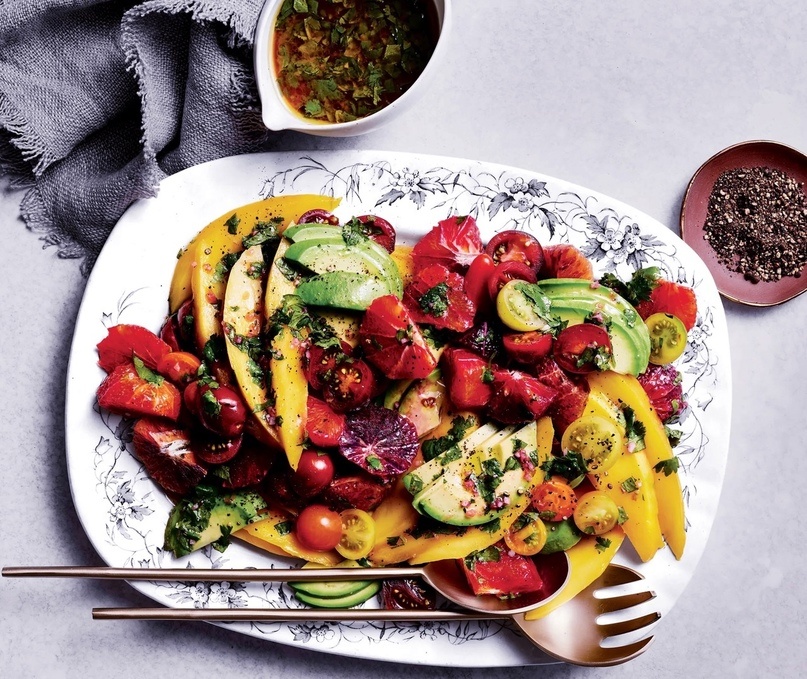 Создать карусельЦитрусовый салат с авокадо, манго и томатами