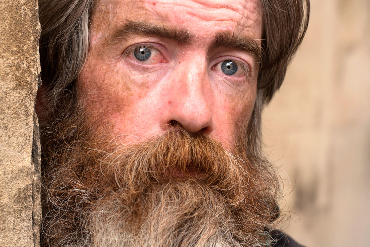 Утрата близкого вызывает панику, как в детстве, пробуждая детские страхи