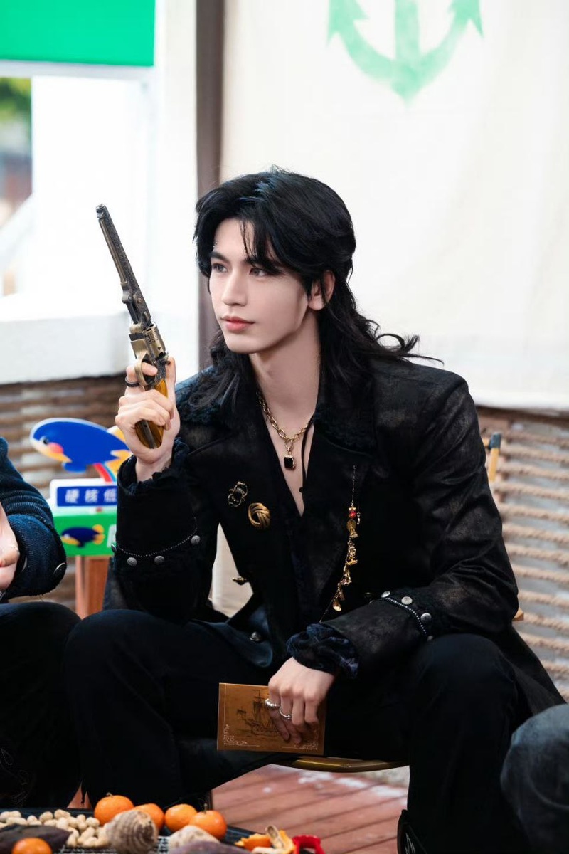 Актёр Чжан Линхэ. Больше фото в галерее...