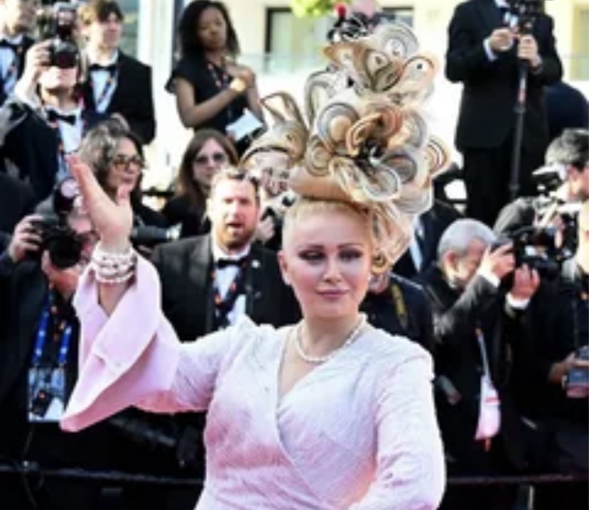 Лена Ленина