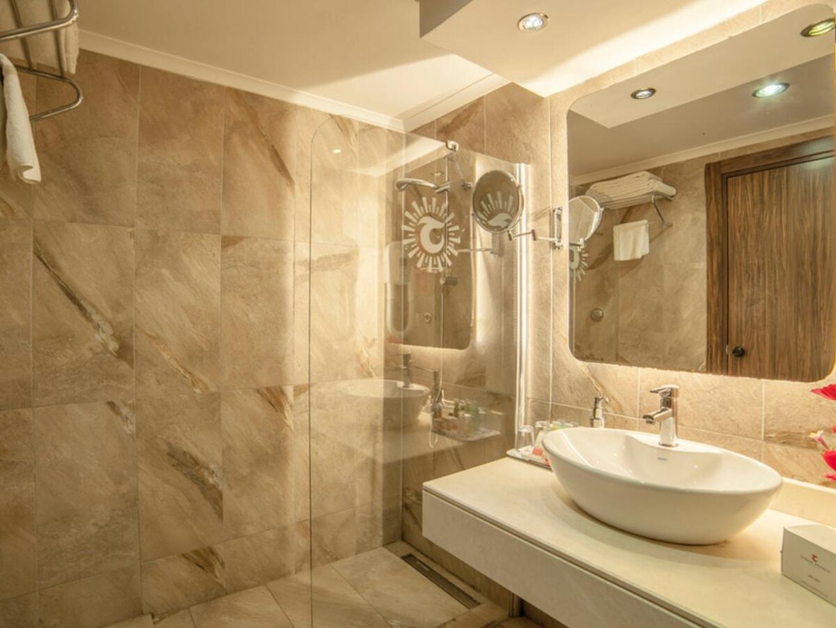 Club Hotel Turan Prince World 5*