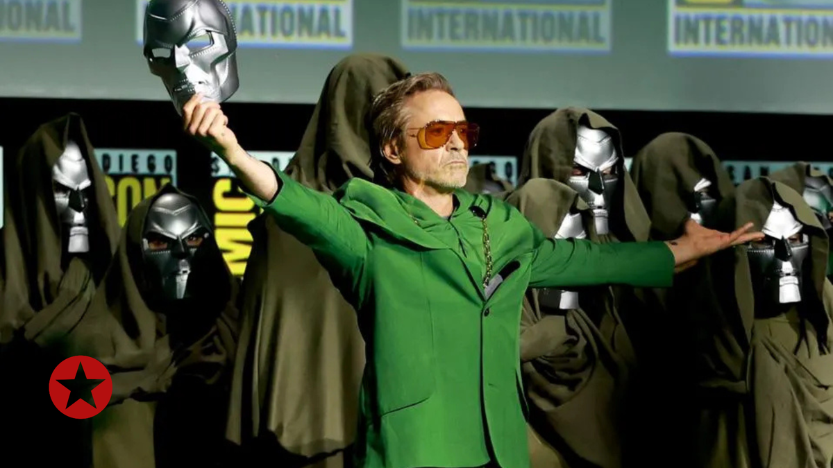 САН-ДИЕГО, КАЛИФОРНИЯ – 27 ИЮЛЯ: Роберт Дауни-младший выступает на сцене в рамках панели Marvel Studios на международном Comic-Con 2024 в конференц-центре Сан-Диего. Фото сделано 27 июля 2024 года в Сан-Диего, Калифорния. (Фото: Мэтт Винкельмайер / Getty Images)