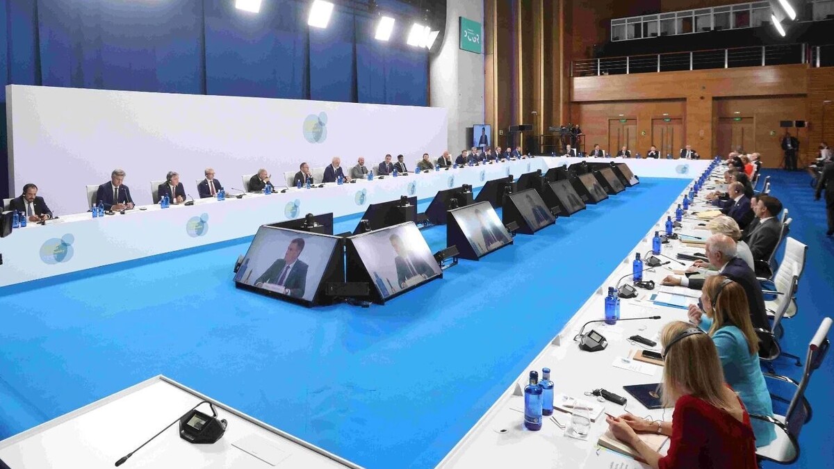 Еврочиновники предложили ввести торговое эмбарго против России. Фото: epctiranasummit.al