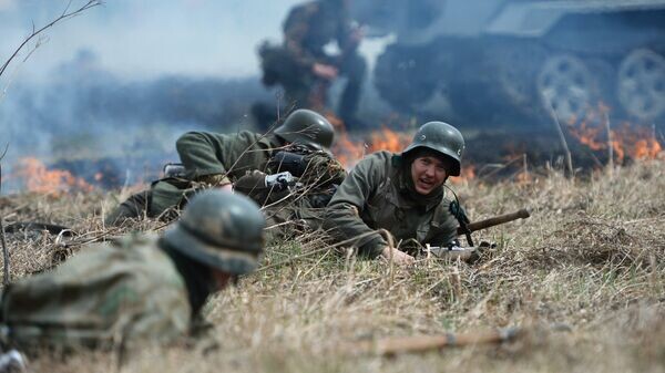    Военно-историческая реконструкция в Екатеринбурге© РИА Новости . Павел Лисицын