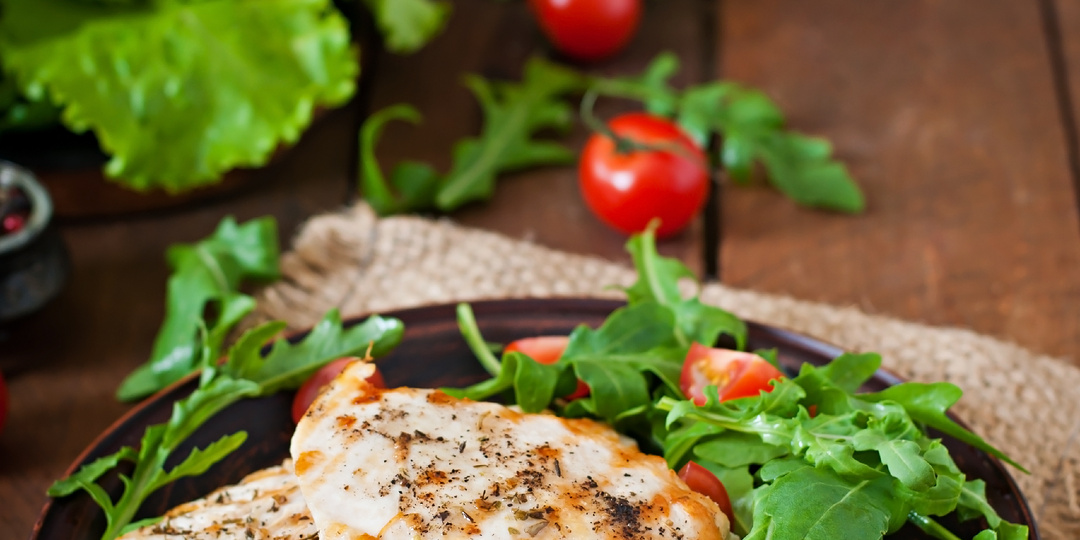 5 рецептов с куриной грудкой: быстро, вкусно и полезно