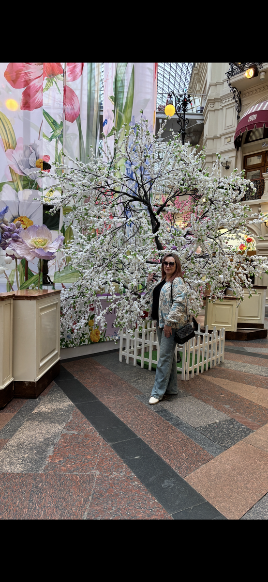 ГУМ украшен по-весеннему !