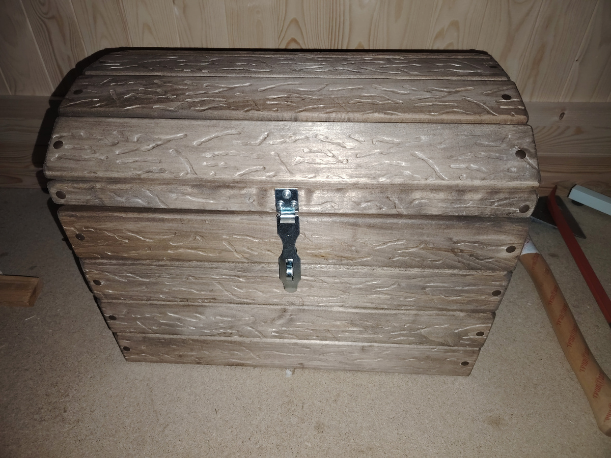 Сундук для вещей побольше