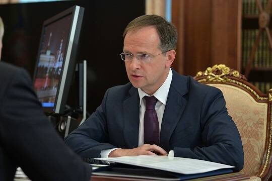    Мединский объяснил решение передать Крым Украине годовщиной Переяславской рады