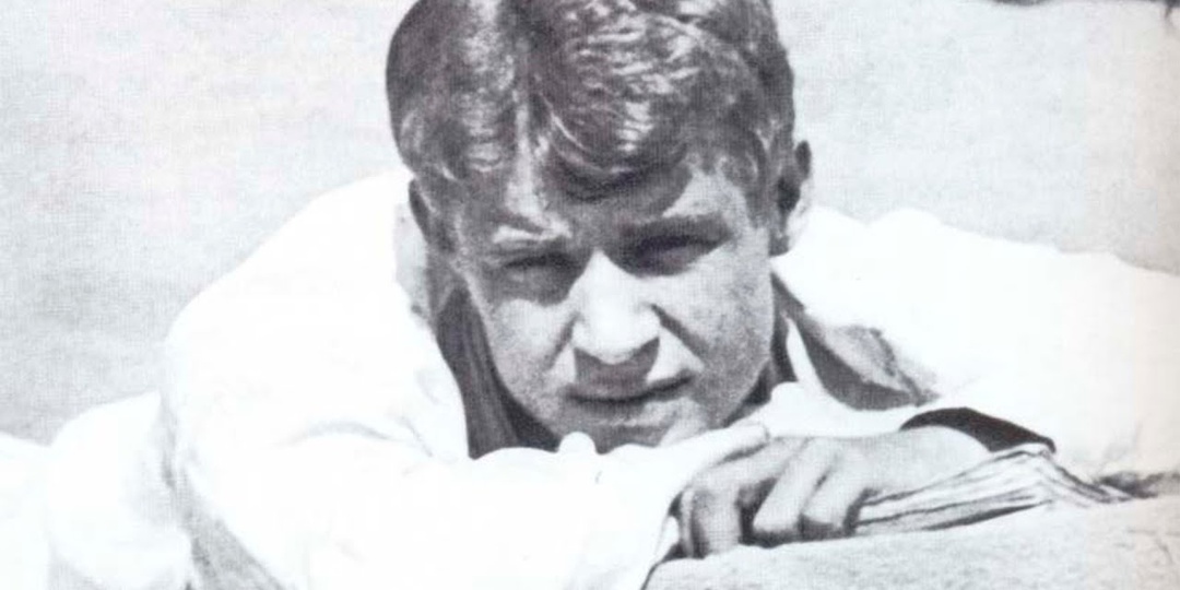 Есенин дарил женщинам стихи и синяки