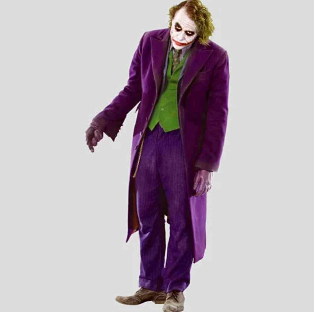 Мне у него ботинки нравятся, с лезвиям выскакивающим. 