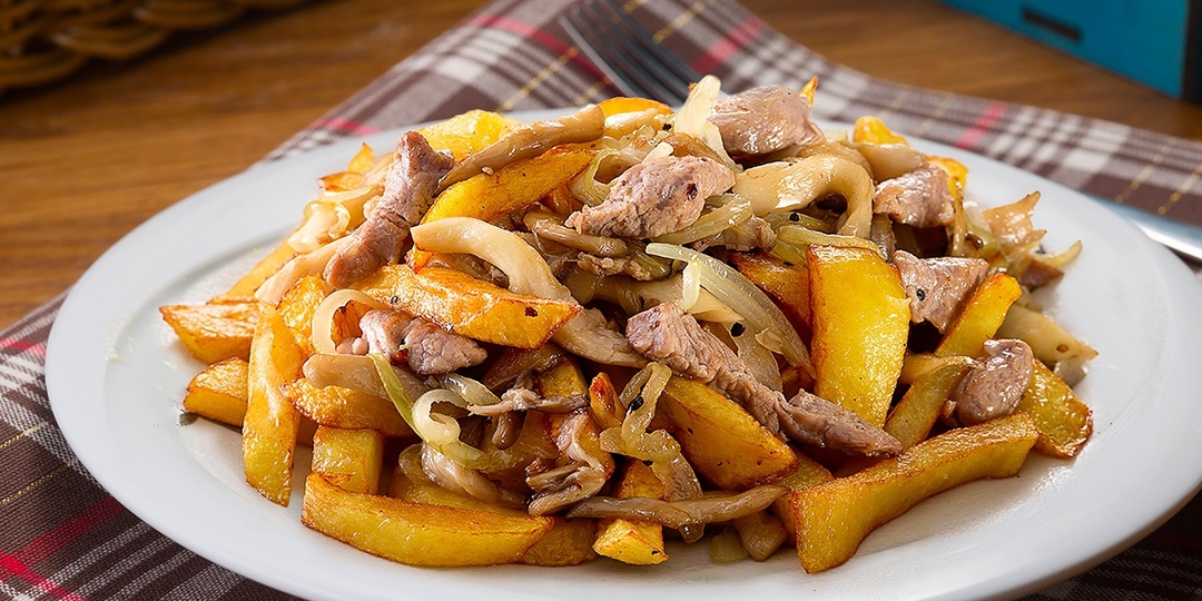 Как я готовлю жаренный картофель с мясом.