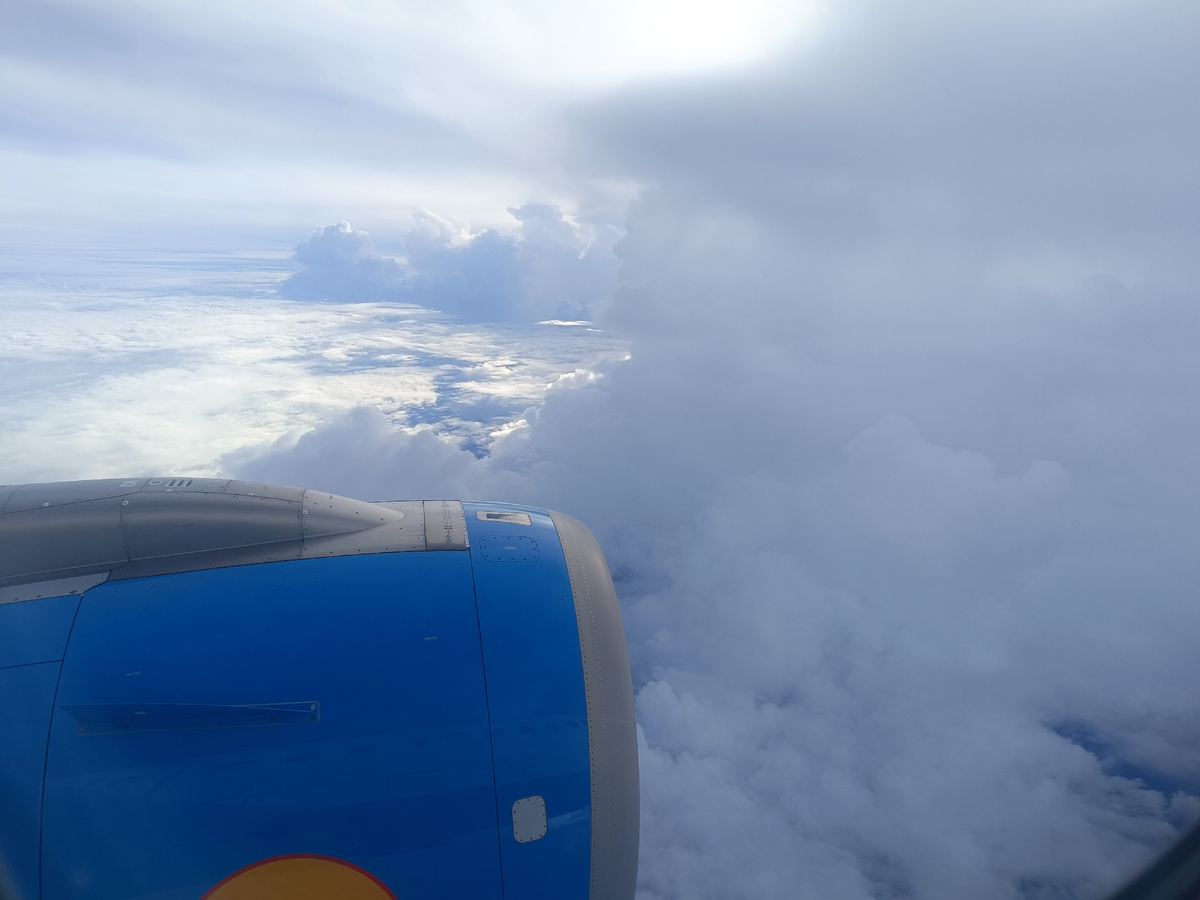 летим в шторм