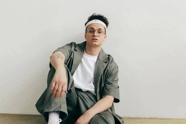 Блогер Слава Бустер. Фото © Instagram (признан экстремистской организацией и запрещён на территории Российской Федерации) / busterzy