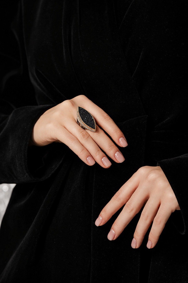 Кольцо Лунная соната с черным агатом