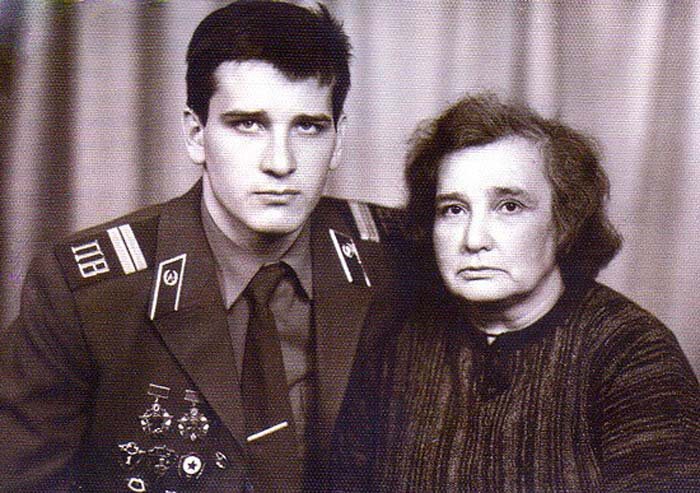 Ярослав Бойко с мамой. Фото: stuki-druki.com