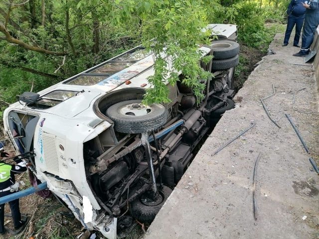     Фото с места происшествия предоставлены пресс-службами ГУ МЧС и ГУ МВД по Воронежской области