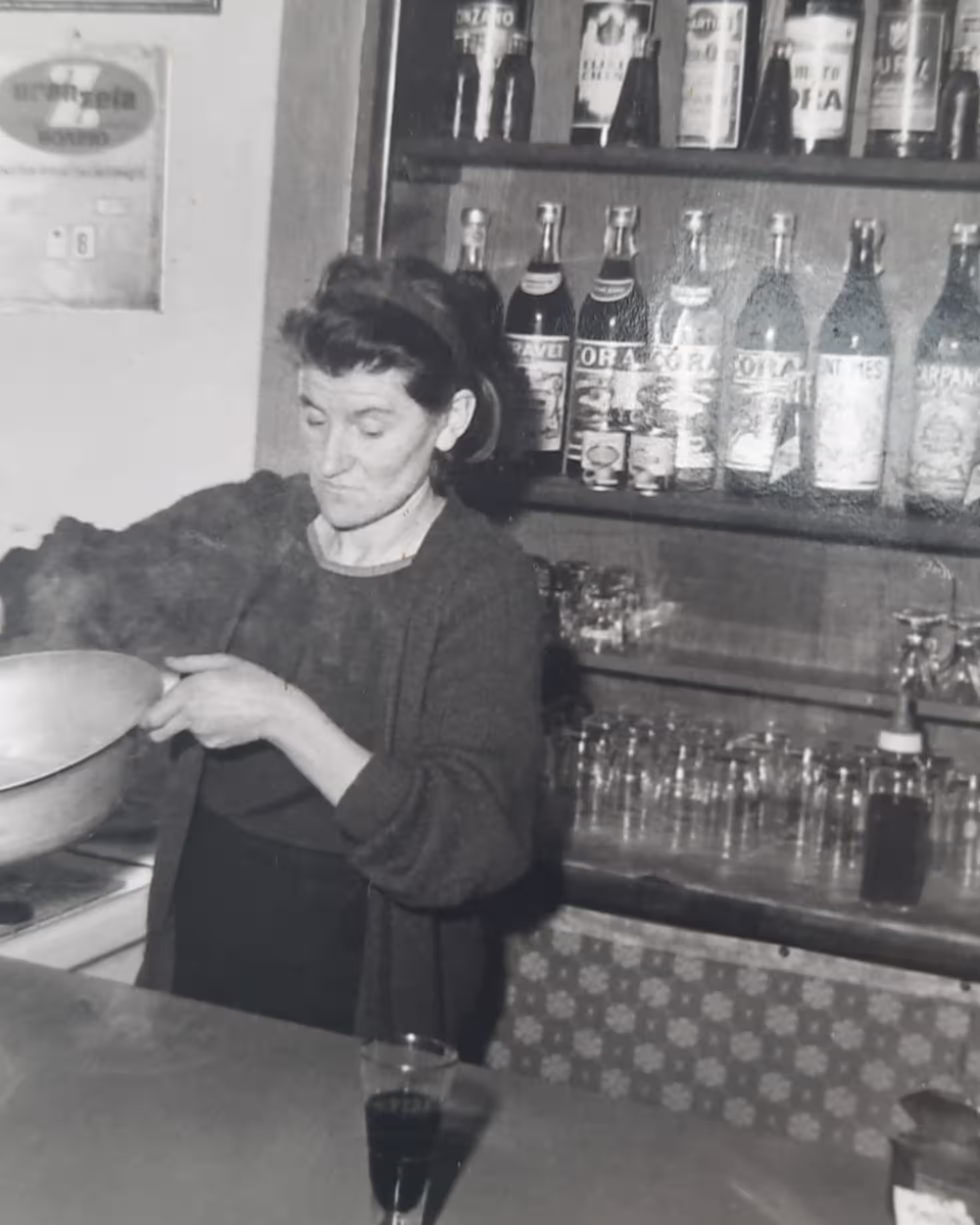 Сеньора Посси за работой. Источник фото: The Guardian