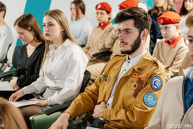 Тверским школьникам рассказали, что патриотизм начинается с памяти