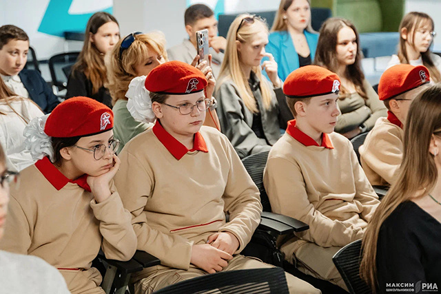 Тверским школьникам рассказали, что патриотизм начинается с памяти