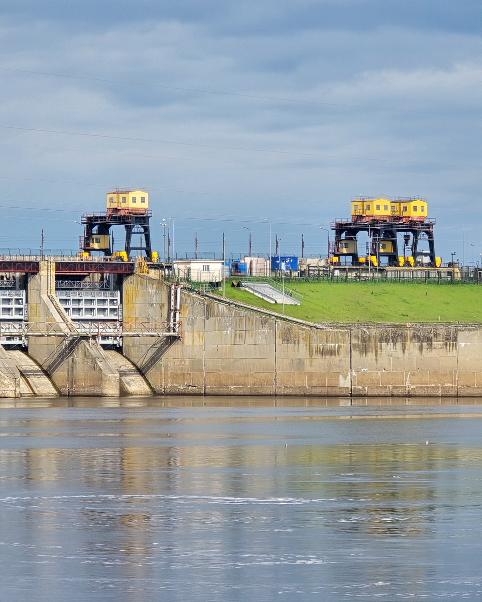 Нижегородская ГЭС и рыбацкие островки