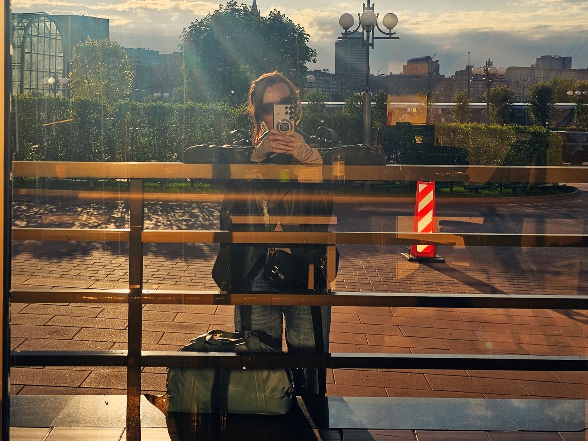 На днях у нас была вечеринка от Дзена. И утром, ожидая такси на вокзал, я снова повторяла себе, что Дзен — это мое лучшее решение в жизни