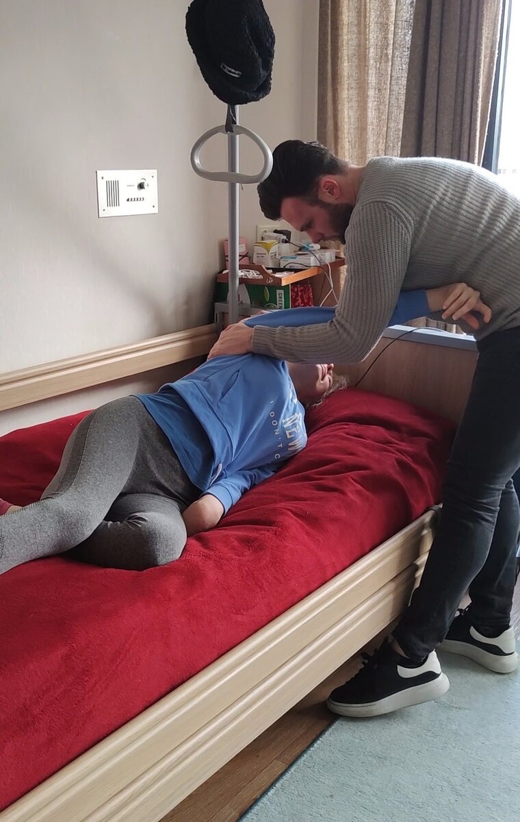 ВОТ ТАК В КОРОЛЕВСТВЕ НИДЕРЛАНДОВ ЛЕЧАТ СПАСТИКУ МЫШЦ. Открытый источник.