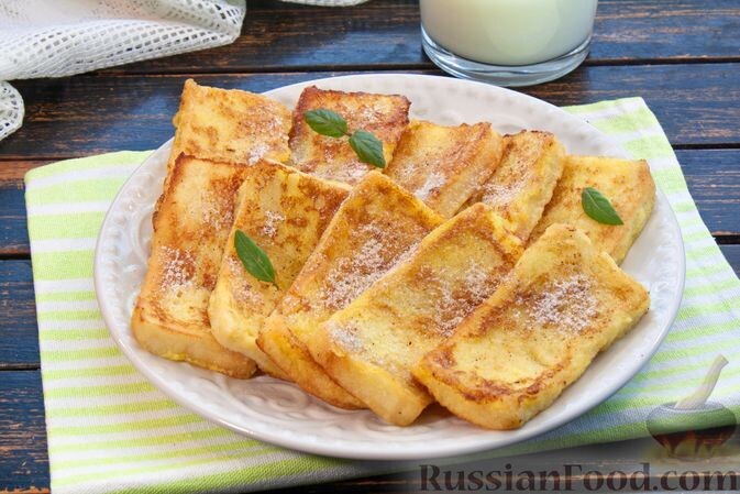 хлеб, молоко, сахар, яйца, сахар ванильный, масло растительное, пудра сахарная, корица молотая