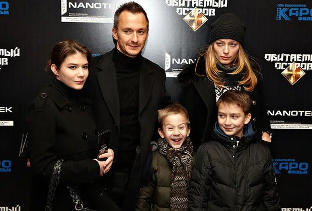 https://triksklad.ru/raznoe/zheny-stepana-mihalkova-foto-stepan-i-elizaveta-mihalkovy-istoriya-znakomstva-i-foto-pary.html