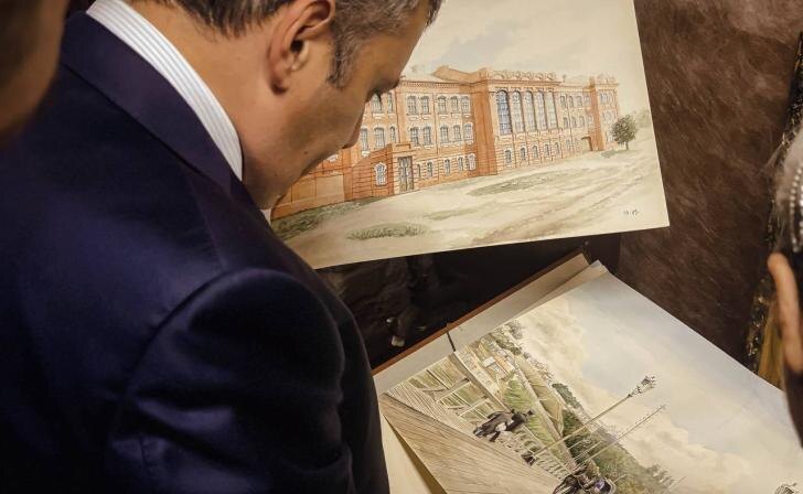    тг А. Хинштейн