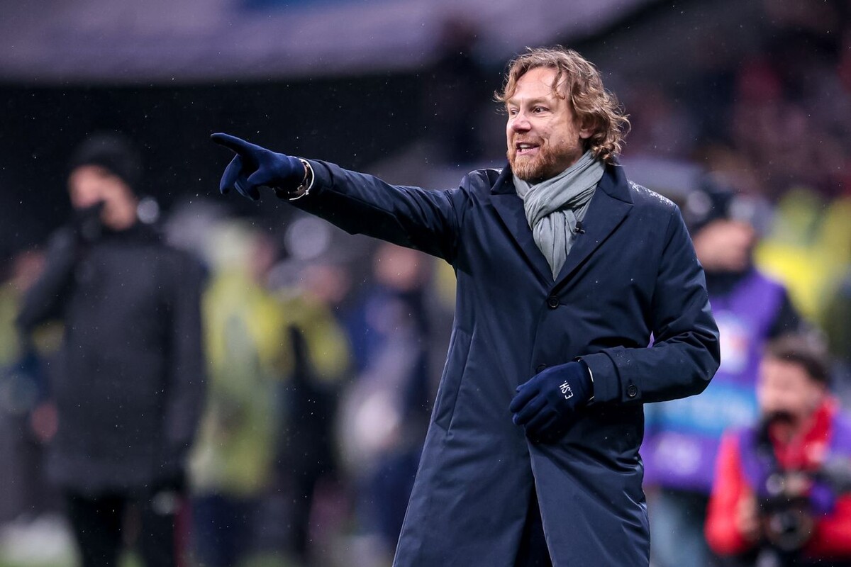 Валерий Карпин