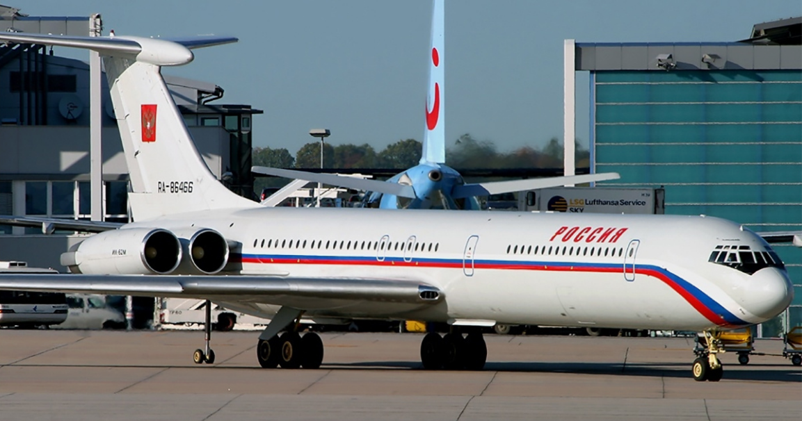 Исторический самолёт Ил-62М в Турции.