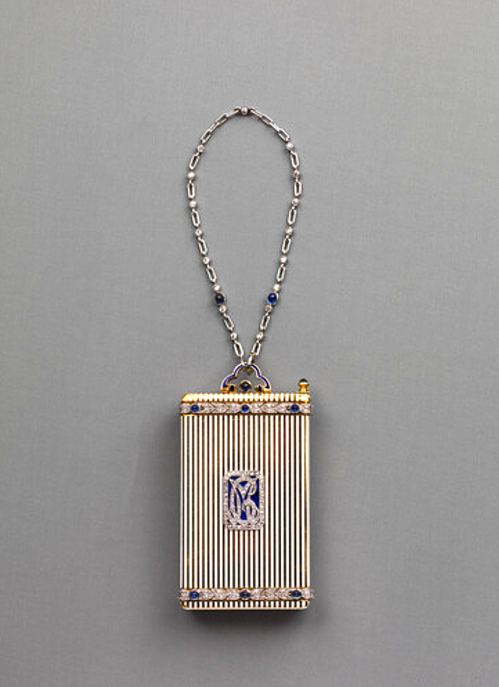 Cartier, New York, vanity case, золото, горячая эмаль, слоновая кость, сапфиры, бриллианты, 1910-е, Hillwood Estate Museum & Gardens, Вашингтон, официальный сайт -www. hillwoodmuseum.org 