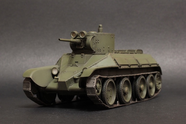 Обновлённый колёсно-гусеничный танк БТ-5-ИС образца 1938 года. Изображение в свободном доступе.