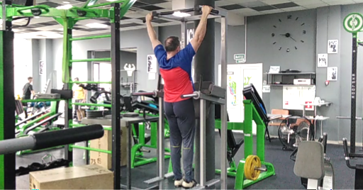 Подтягивания на перекладине сами по себе почти что небольшая тренировка...