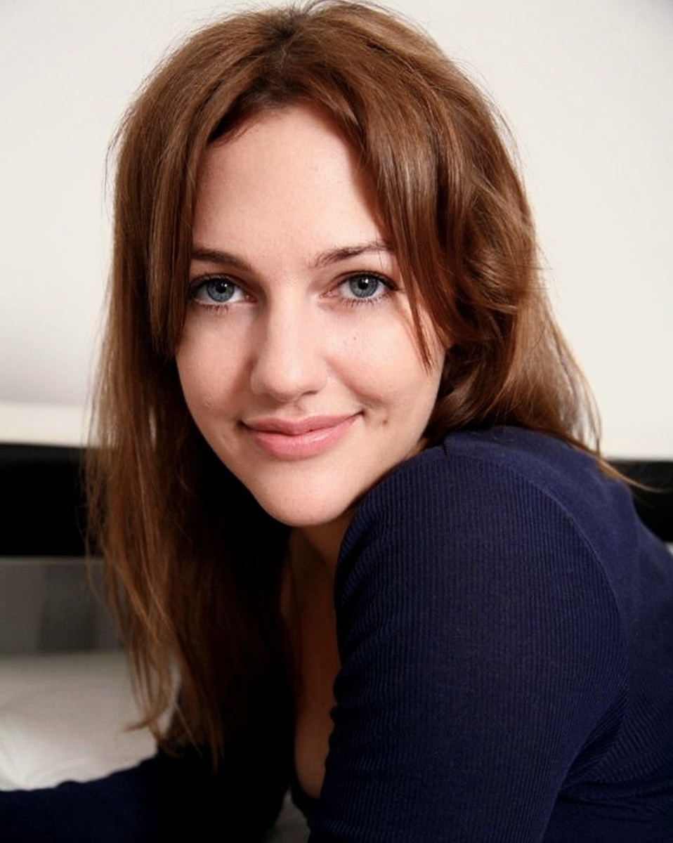 юная Мерьем Узерли 