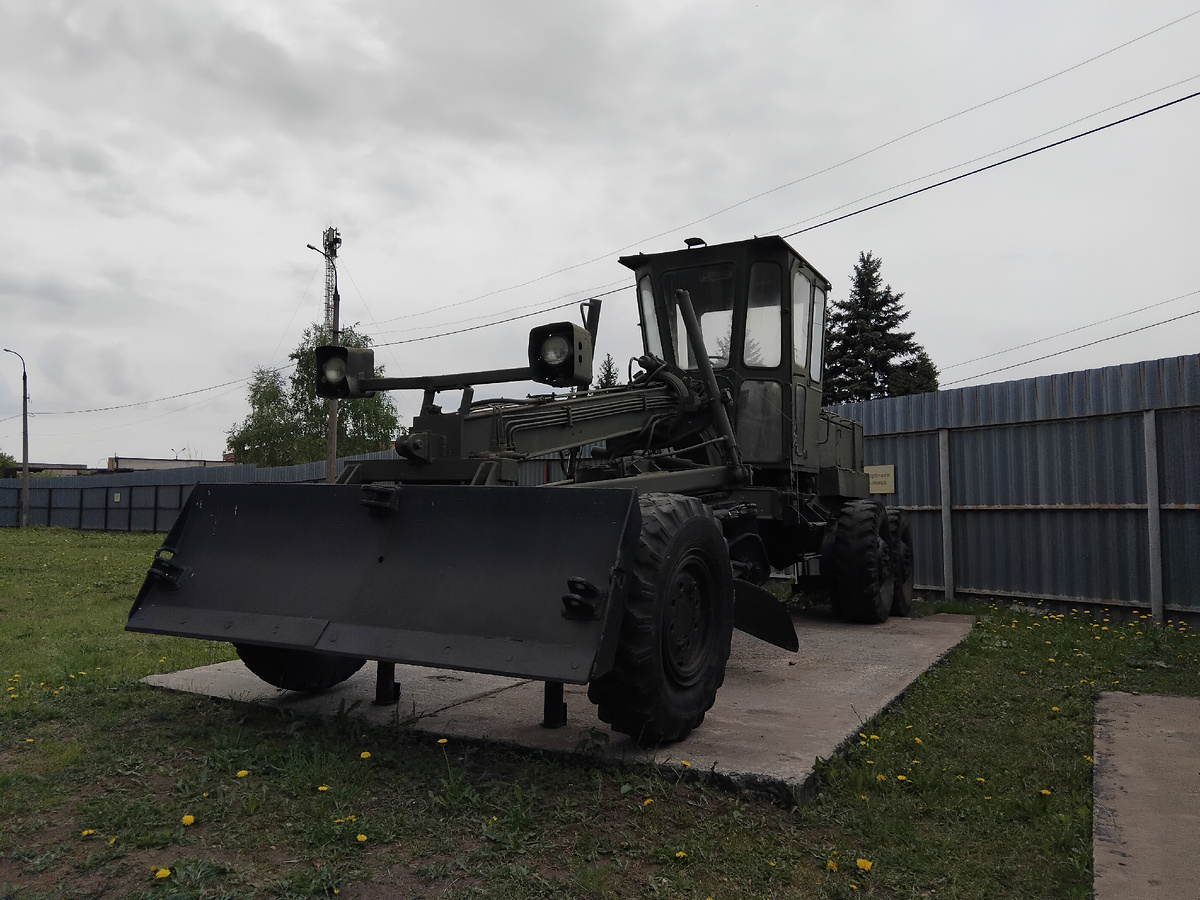 Автогрейдер