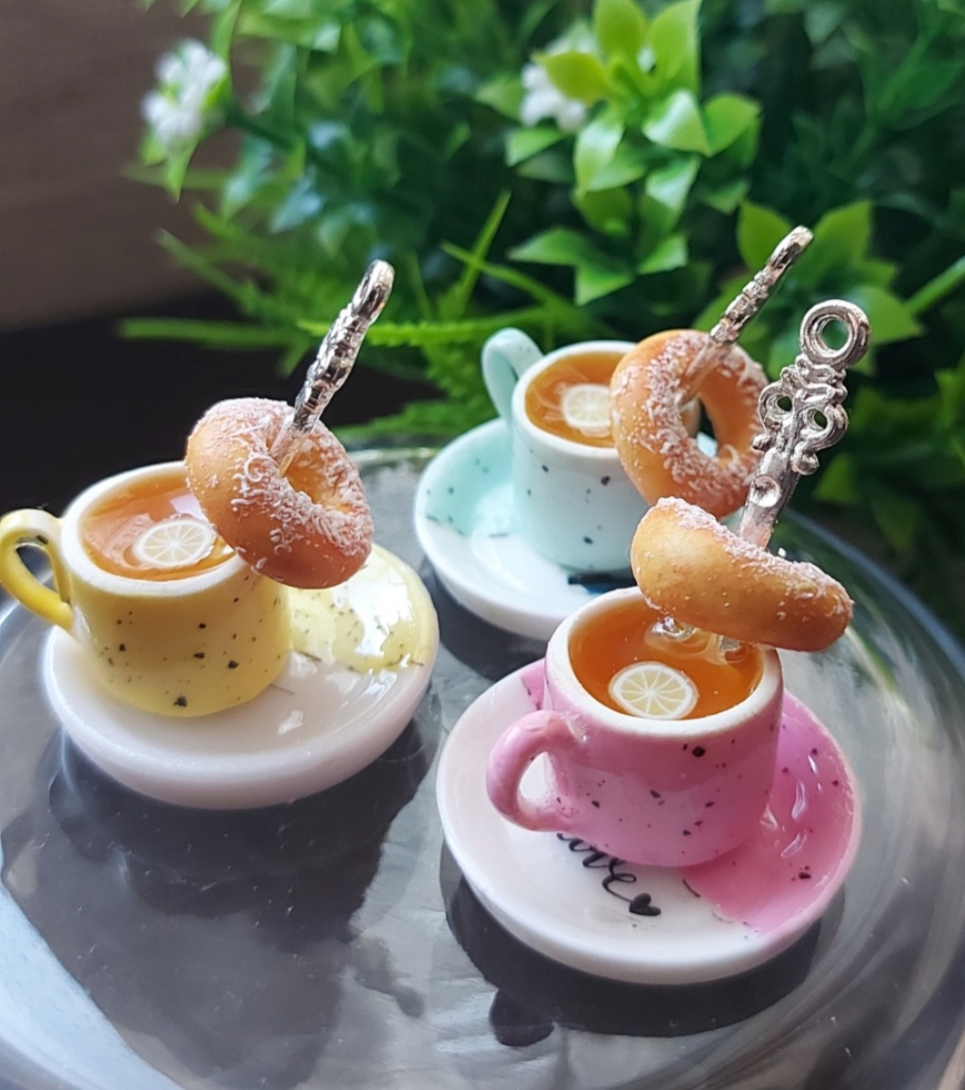 Сервировка стола к кукольному чаепитию. Фото автора канала