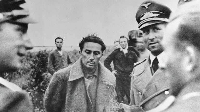 Яков в плену. Фото: gettyimages.com