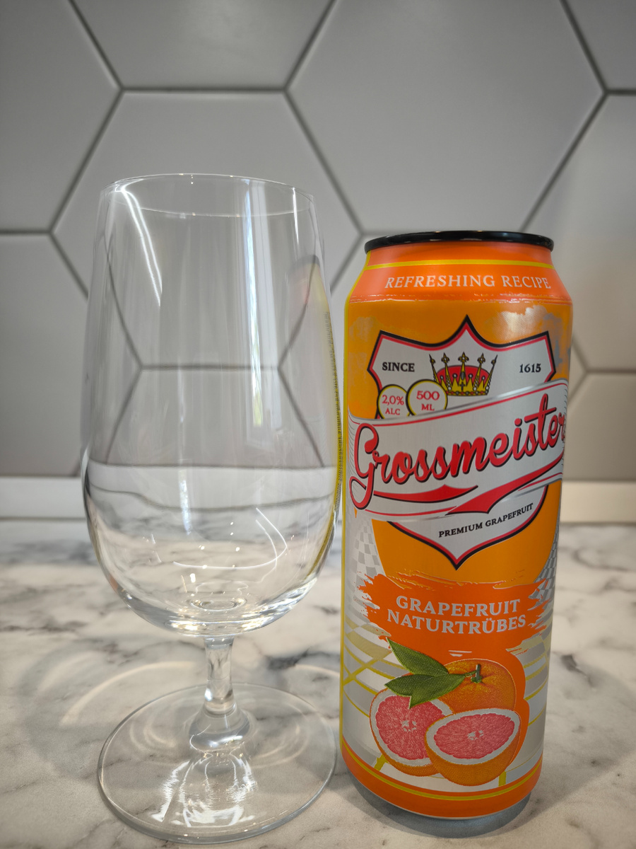 Пиво "Grossmeister Naturtrübes Grapefruit" (Гроссмейстер Натюртрубз Грейпфрут)