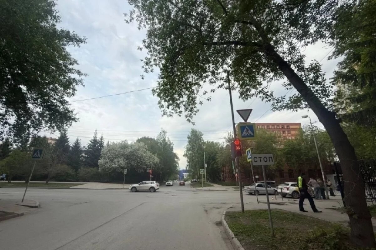    «Хавал» сбил 17-летнего подростка на пешеходе в Новосибирске