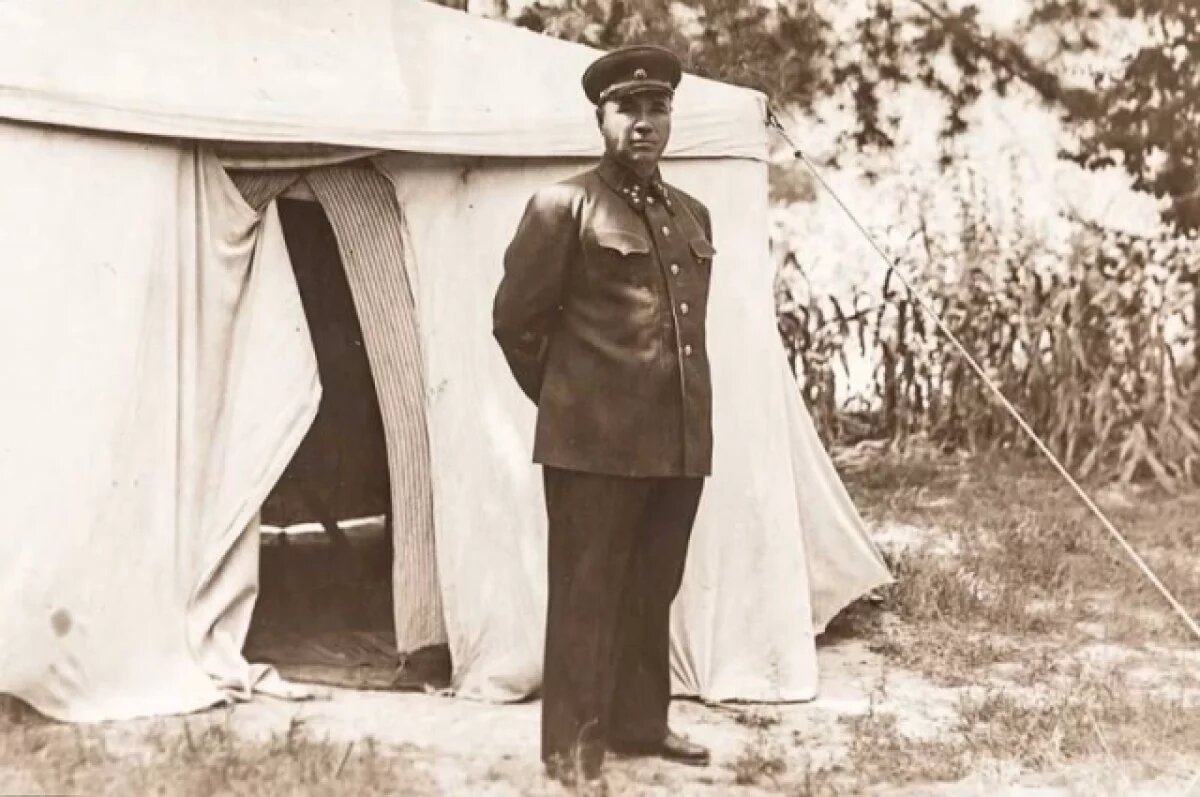     Генерал Иосиф Апанасенко.