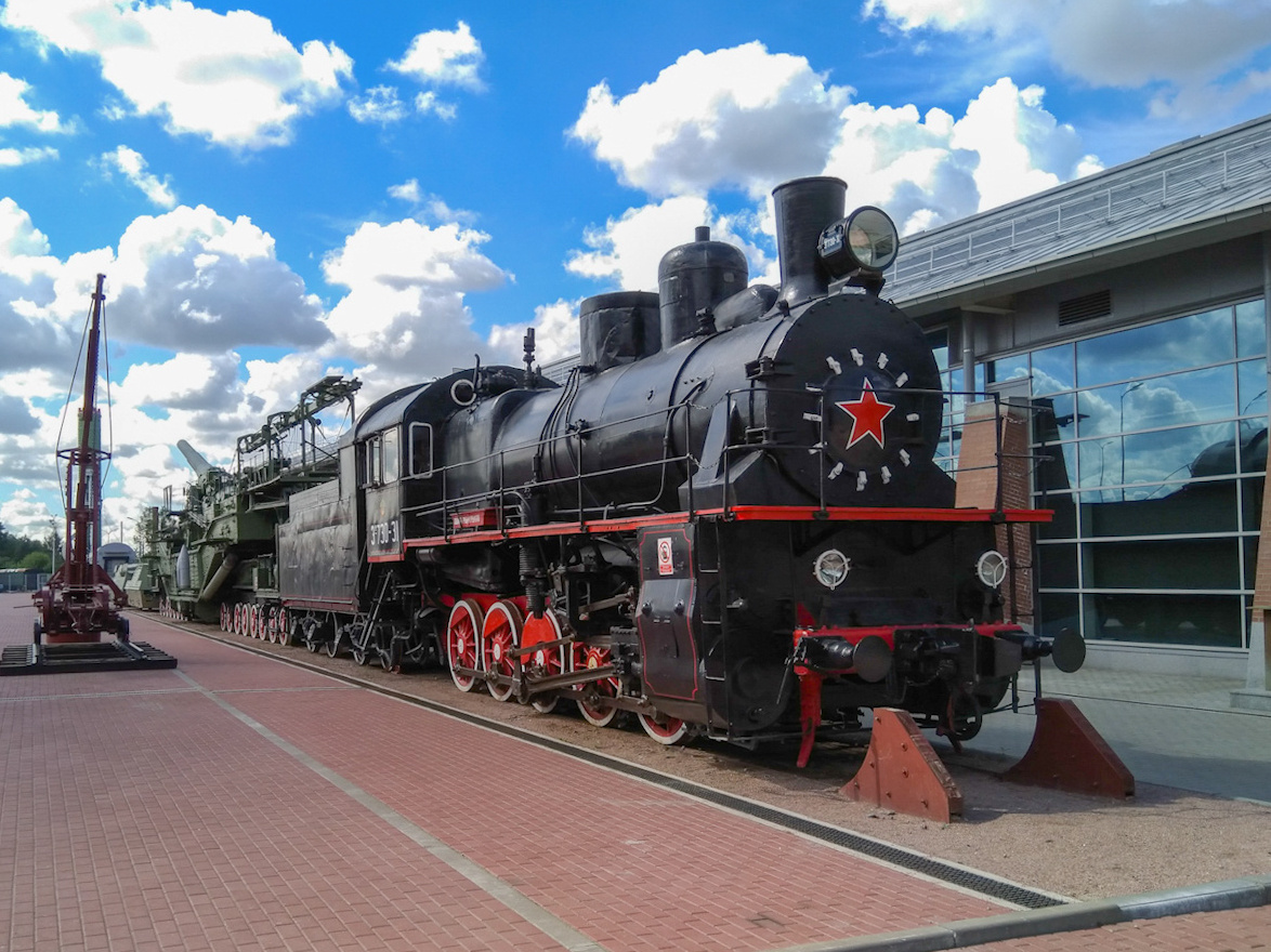 Первый экспонат в рассказе - паровоз Эм730-31