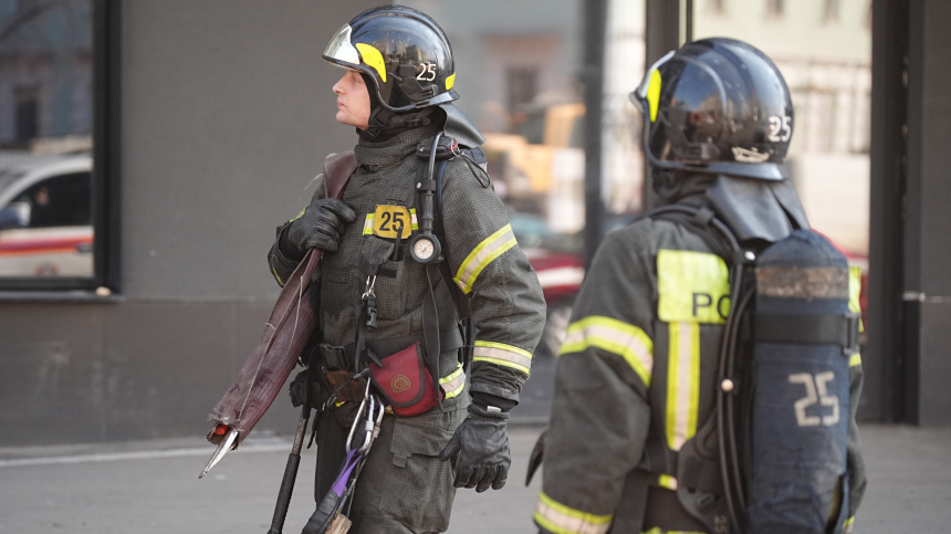    Фото: ИЗВЕСТИЯ/Сергей Лантюхов; Telegram/МЧС Москвы/mchsmsk; 5-tv.ru